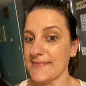 Meet your Posher, Carolina